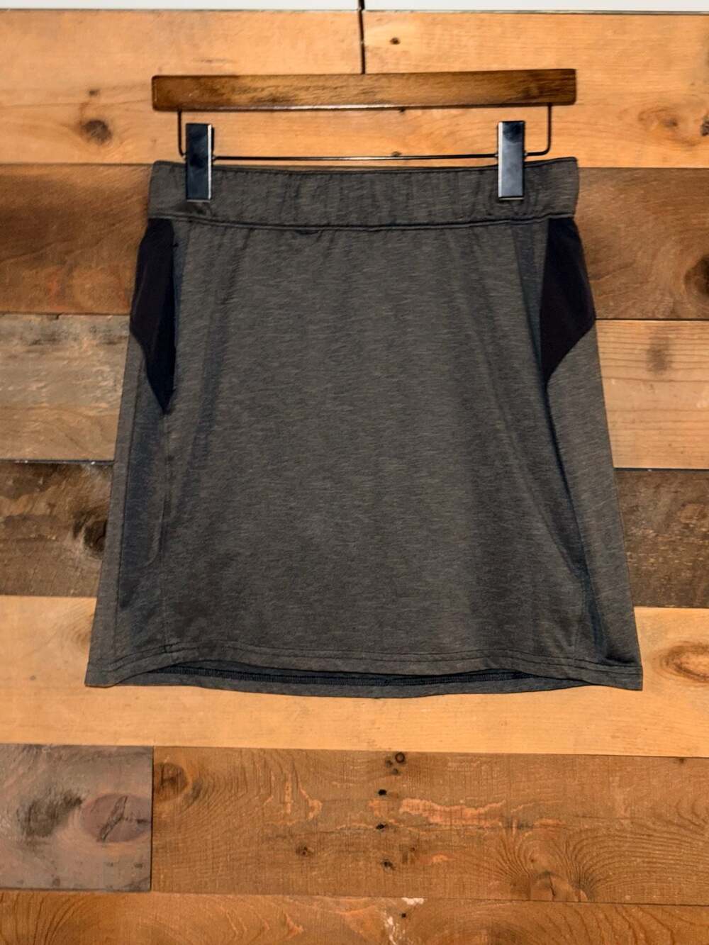 Columbia Women's Freezer III Skort Size Small Grey Black Activewear